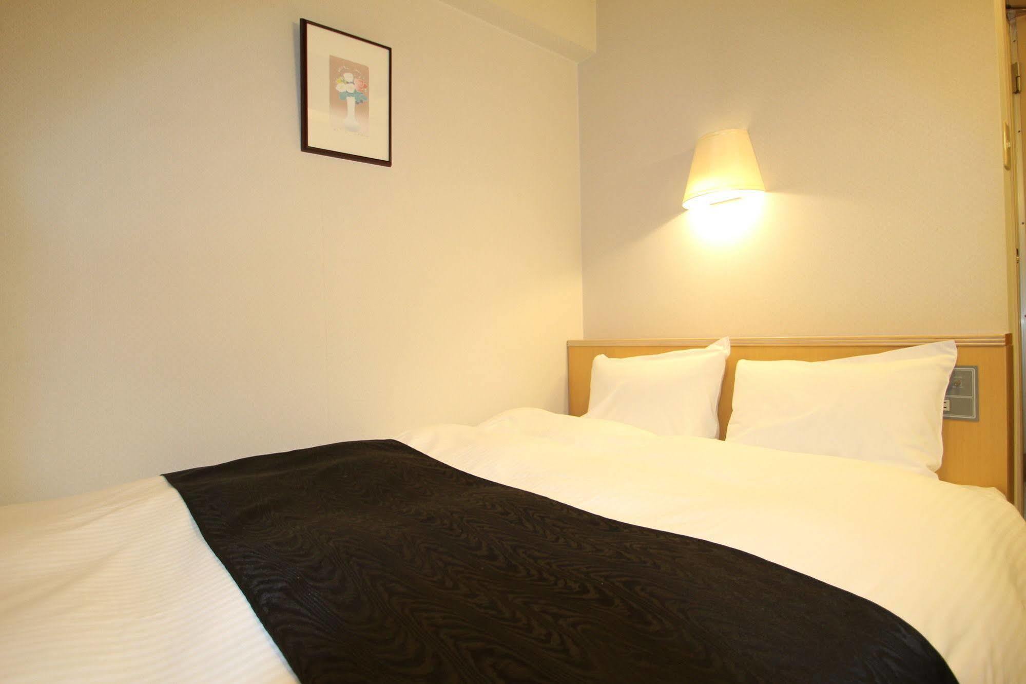 Apa Hotel Tonami Ekimae Εξωτερικό φωτογραφία